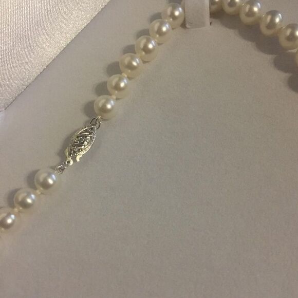 New Genuine White Freshwater Cultured Pearl Necklace Solid 14k Clasp - Picture 10 of 12